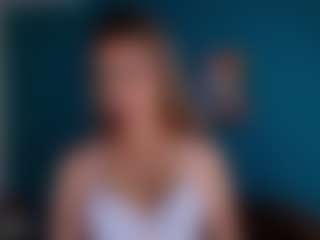 Live cam show with Samantha-Lauren - Brown Eyes on SquirtSoMuch