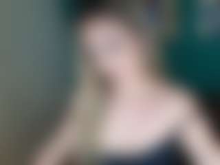 Live cam show with Samantha-Lauren - Car on Fling VIP Chat