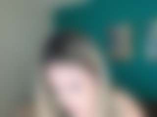 Live cam show with Samantha-Lauren - Skinny on PervPlay.com