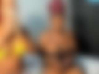 Spettacolo in cam dal vivo con Slimmie-coochie - Shaved Pussy su Camsoda