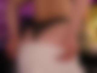 soy-thamara's Live Sex Cam Show