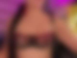 soy-thamara's Live Sex Cam Show