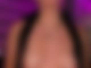soy-thamara's Live Sex Cam Show