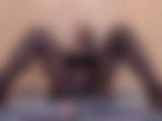 Live cam show with cataleyaceleste - Public Ebony on Gym Cam Girls