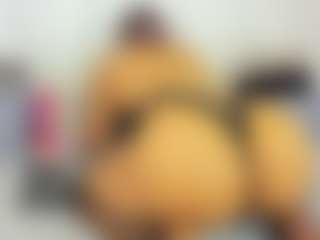 Live cam show with koraldoll01 - Average on WildCum