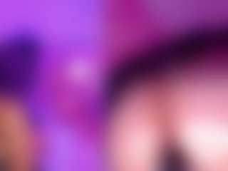 Live cam show with LolaLoot - New Petite on friskycurves.com