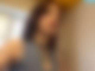 AvrilOllison's Live Sex Cam Show