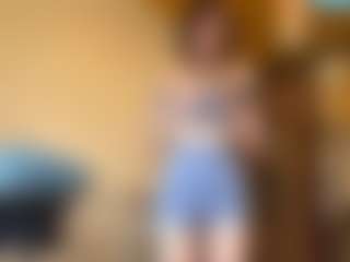 AvrilOllison's Live Sex Cam Show