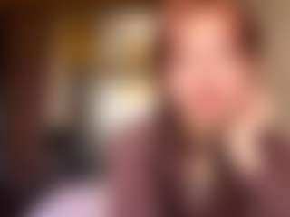 Live cam show with AvrilOllison - Young Adult on PervPlay.com
