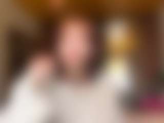 AvrilOllison's Live Sex Cam Show