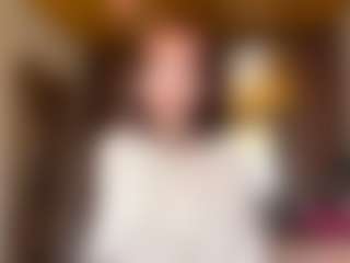 Live cam show with AvrilOllison - Toys on livesuperchat.net