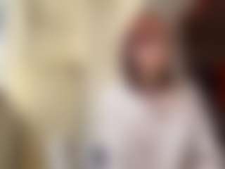AvrilOllison's Live Sex Cam Show