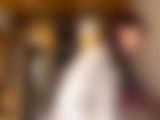 AvrilOllison's Live Sex Cam Show