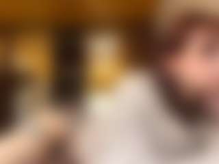 AvrilOllison's Live Sex Cam Show