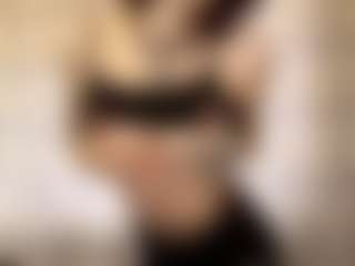 AvrilOllison's Live Sex Cam Show