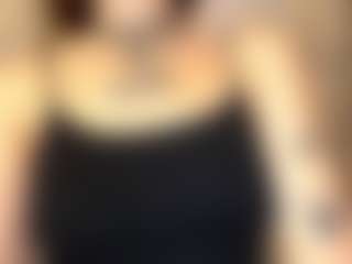 AvrilOllison's Live Sex Cam Show