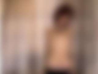 AvrilOllison's Live Sex Cam Show