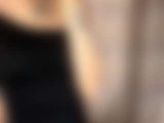Live cam show with AvrilOllison - New Lovense on liverealitysex.com