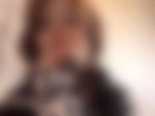AvrilOllison's Live Sex Cam Show