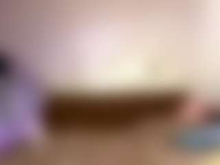 AvrilOllison's Live Sex Cam Show