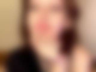 AvrilOllison's Live Sex Cam Show