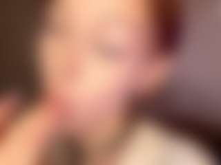 Live cam show with AvrilOllison - Bikini on Streamer API