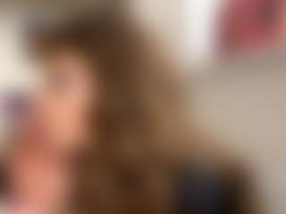 Live cam show with AvrilOllison - Dildo on Camsoda