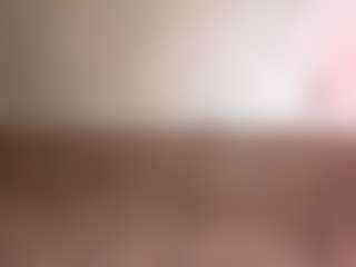 Live cam show with AvrilOllison - Shaved Pussy on Cam Slut
