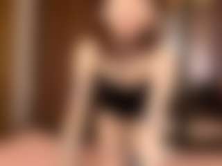 AvrilOllison's Live Sex Cam Show