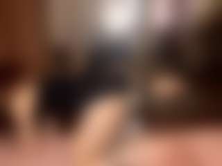 AvrilOllison's Live Sex Cam Show