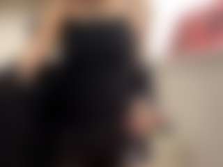 Live cam show with AvrilOllison - Skinny on Camsoda