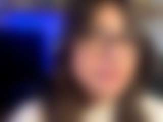 Live cam show with CandiceLabLily - Brown Eyes Brown Hair on googirlz