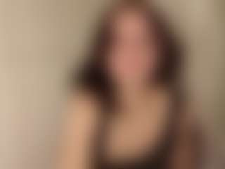 Live cam show with ChristySavary - New White on intimatelivegirls.com | france