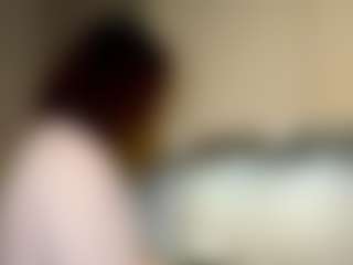 Live cam show with DakotaGrocott - Average on studioflirtlive.com