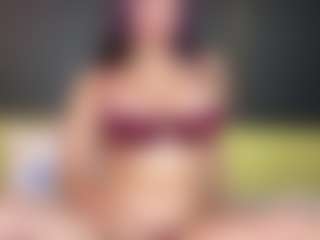 Live cam show with Violett-moonx - Sucking on CSO-WL