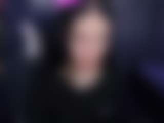 Live cam show with 69queenmasha - Skinny on Hubzter Live