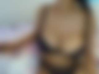 Live cam show with DulcePinky - Facial Piercings on Porn Luv