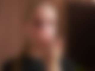 Live cam show with FayeLivingston - Green Eyes on SquirtSoMuch