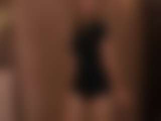 Live cam show with FayeLivingston - Drinking on Fit Hotties