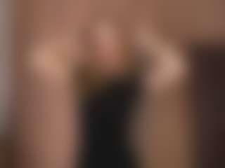 Live cam show with FayeLivingston - Foot Fetish Blonde Hair on Dare Cams