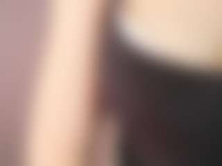 Live cam show with FayeLivingston - Twerk on xDating