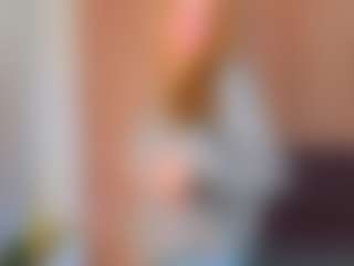 Live cam show with FayeLivingston - Blonde Hair on Camsoda