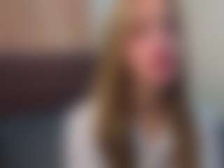 Live cam show with FayeLivingston - Green Eyes on fapnchat