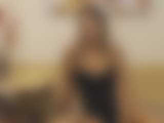 Live cam show with MarraVeil - Ball Sucking on Gym Cam Girls
