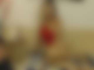 Live cam show with MarraVeil - Middle Aged on Camsoda