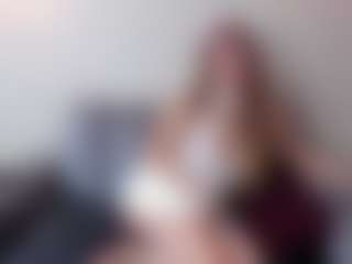 Live cam show with AbbiMendez5 - Camel Toe on fuklive.com