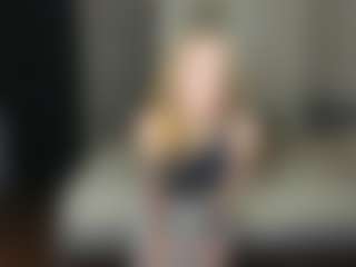 Live cam show with Amira - New Young Adult on Camsoda