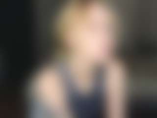 Amira's Live Sex Cam Show