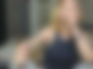 Amira's Live Sex Cam Show