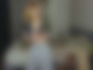 Live cam show with Amira - Oil on Hubzter Live